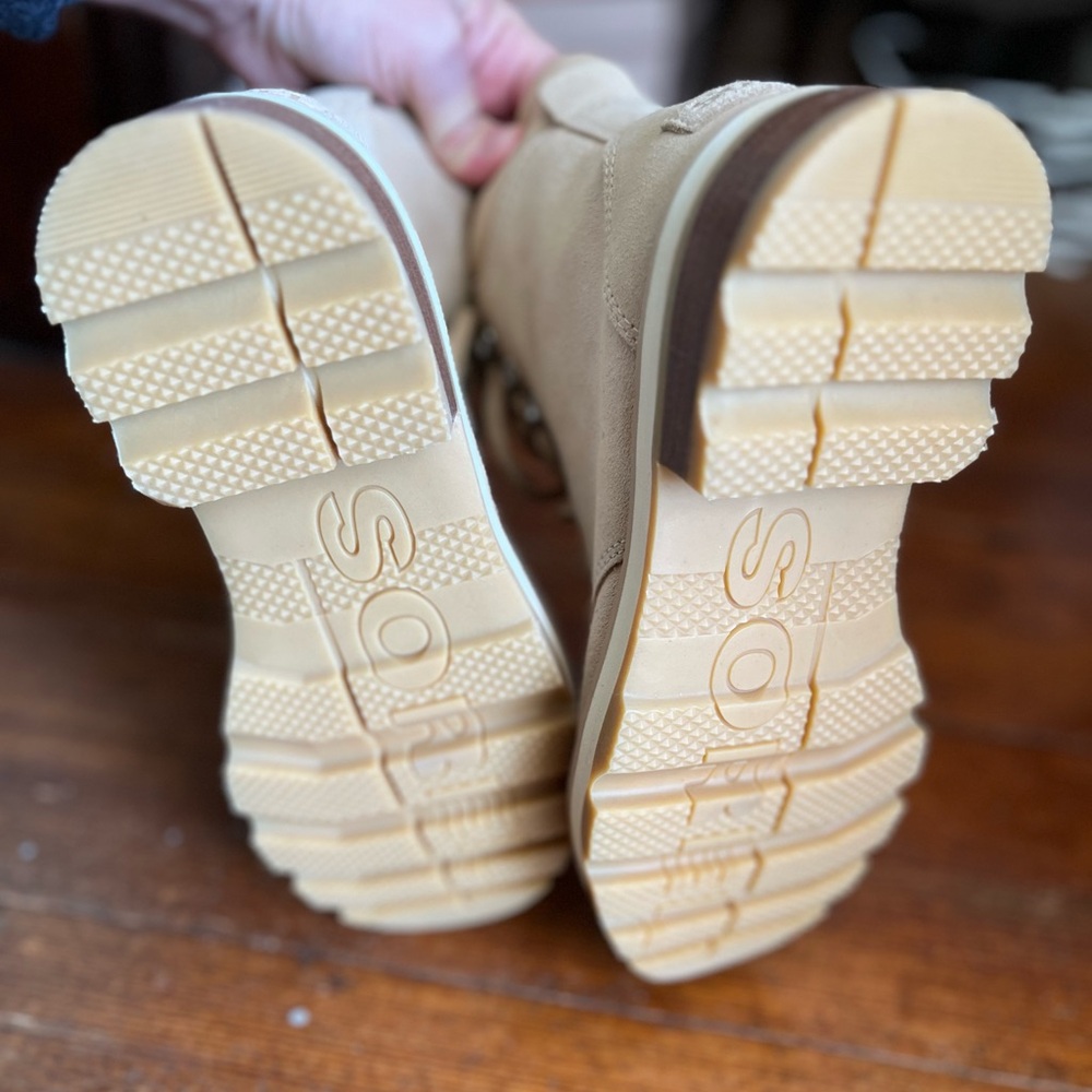 SOREL NEW Tan Lace-Up Women's Boots - Picture 5 of 5